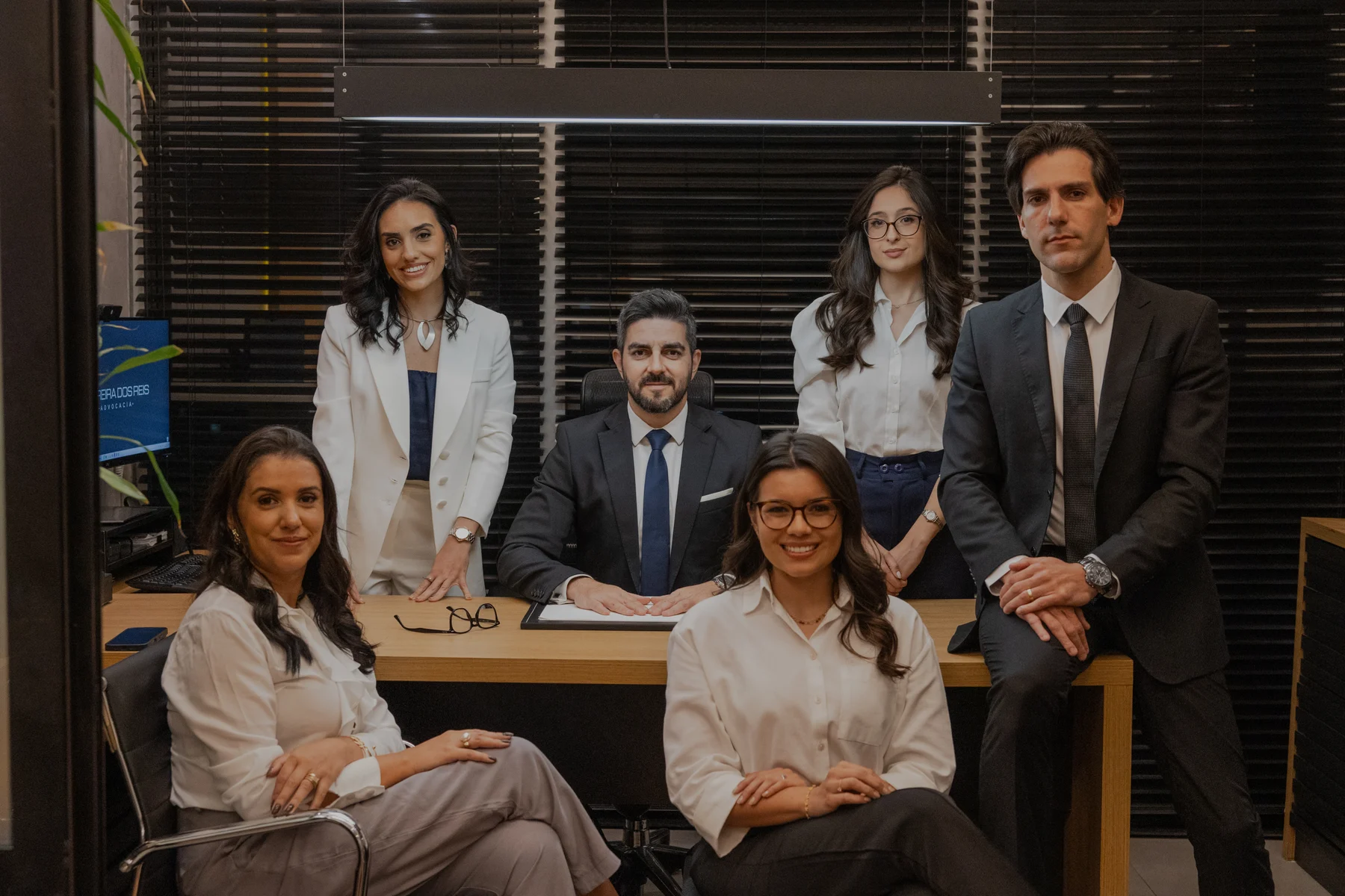 Equipe do Ferreira dos Reis | Advocacia reunida no escritório